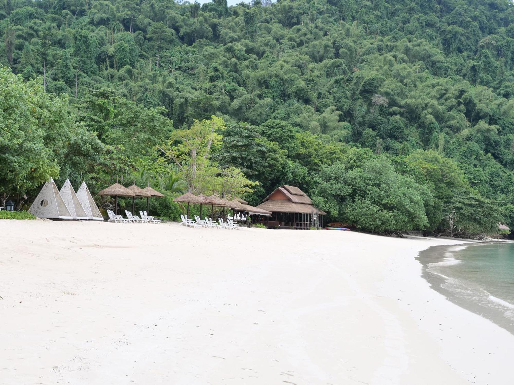 Victoria Cliff Nyaung Oo Phee Island 5*