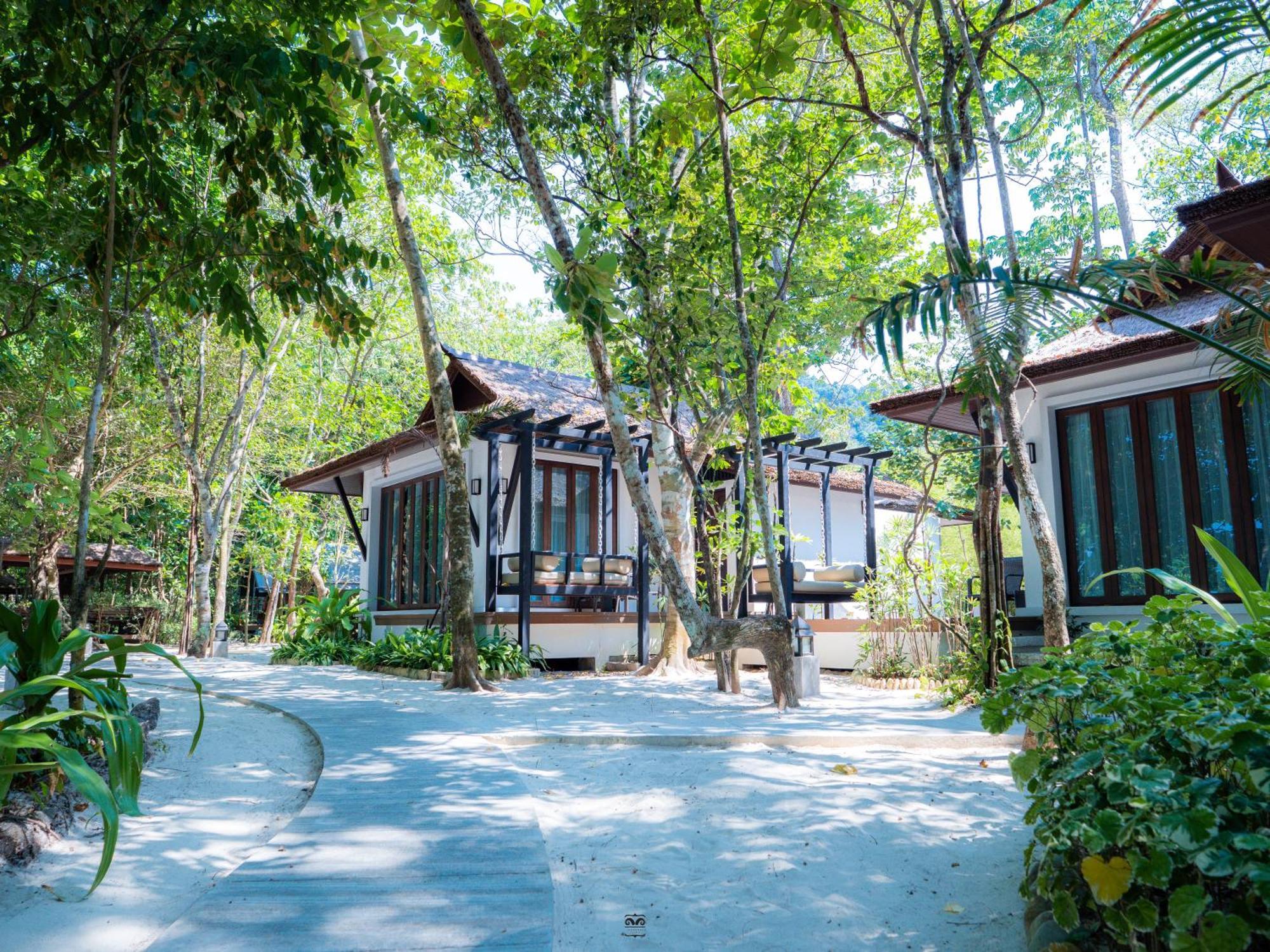 Victoria Cliff Nyaung Oo Phee Island 5* Nga Khin Nyo Gyee